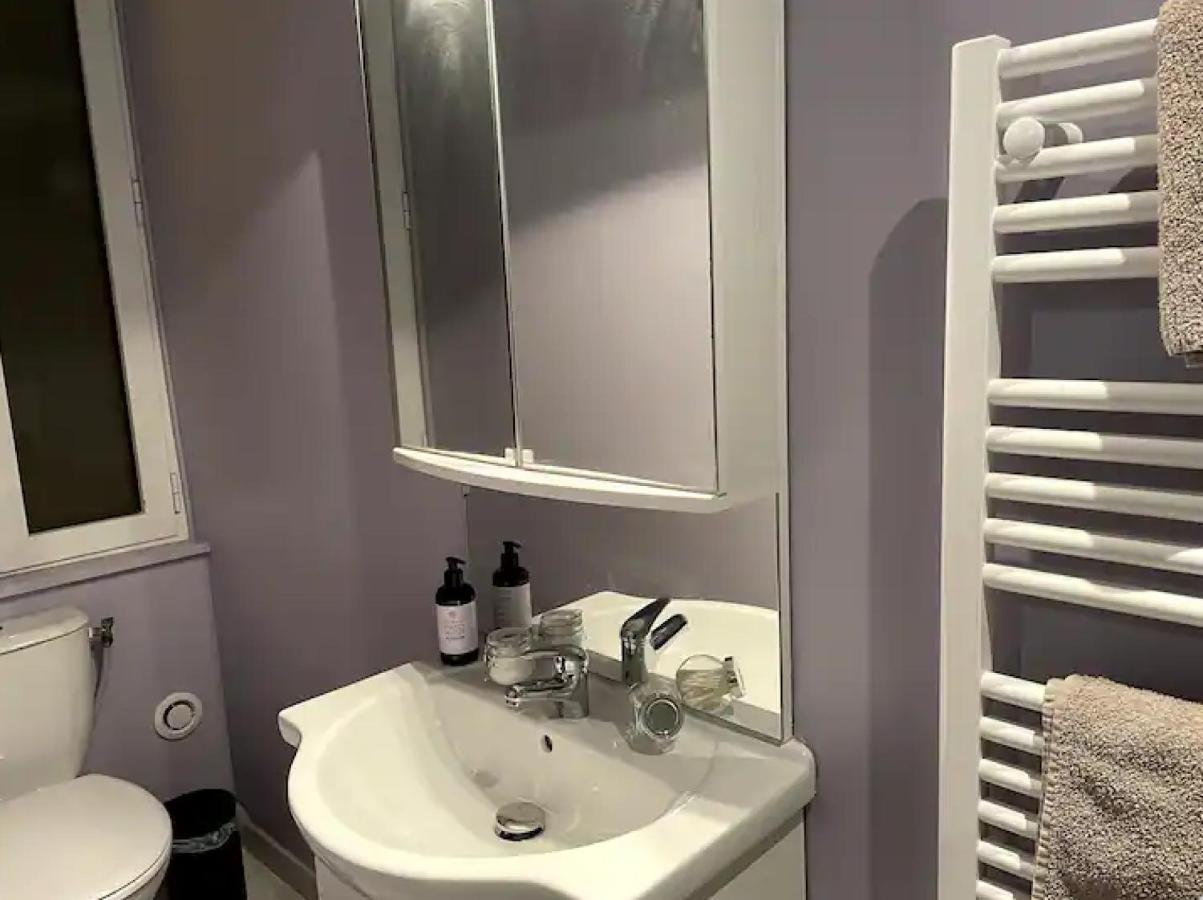 Appartement Avec Parking Gratuit Et Wifi Vierzon Exterior photo
