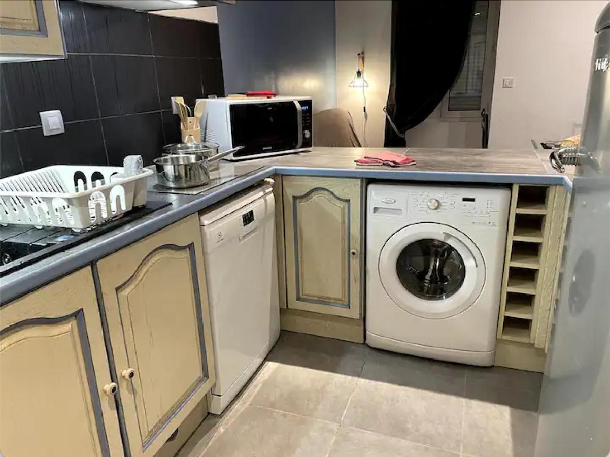 Appartement Avec Parking Gratuit Et Wifi Vierzon Exterior photo