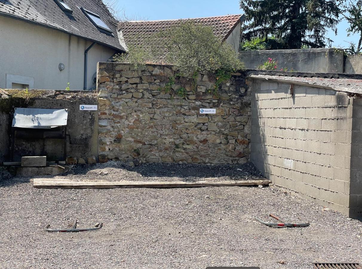 Appartement Avec Parking Gratuit Et Wifi Vierzon Exterior photo