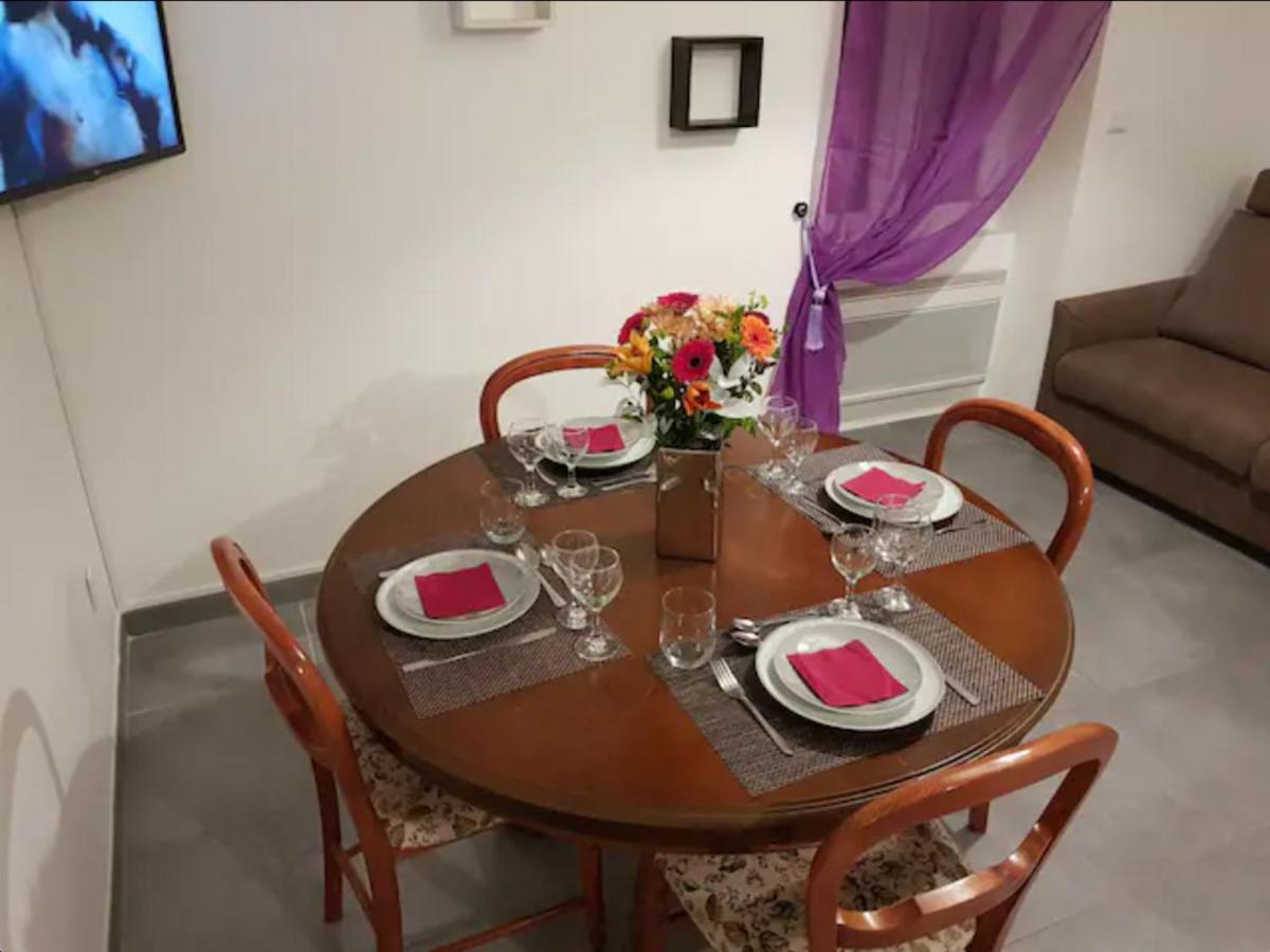 Appartement Avec Parking Gratuit Et Wifi Vierzon Exterior photo