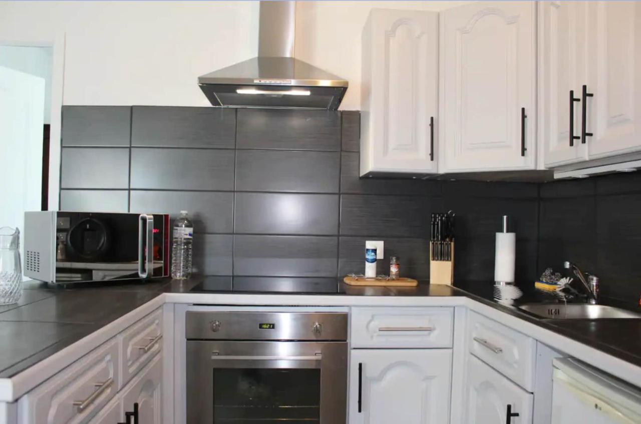 Appartement Avec Parking Gratuit Et Wifi Vierzon Exterior photo