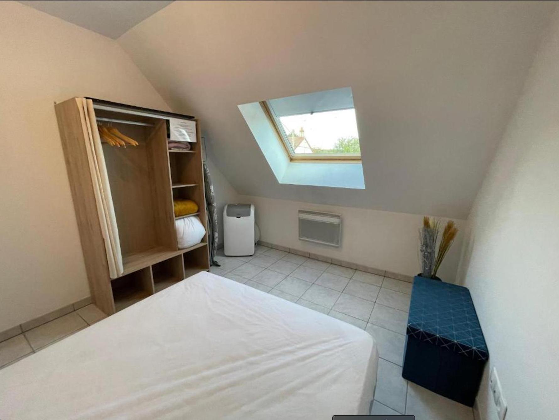 Appartement Avec Parking Gratuit Et Wifi Vierzon Exterior photo